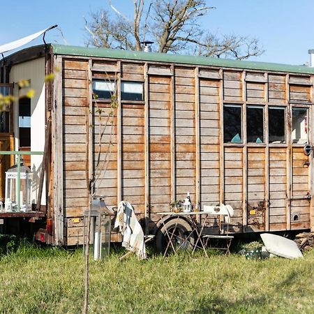 The Hoot Romantic Glamping Southwick  エクステリア 写真